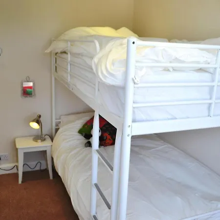 Little Chamonix فندق كيسويك