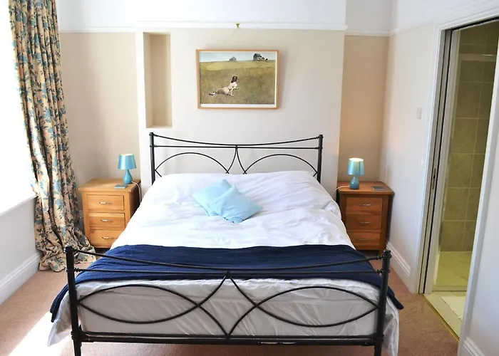 Little Chamonix كيسويك